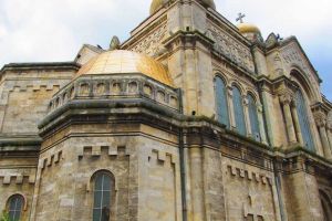 Varna Architectural Museum, the Roman baths, the Dolphinarium - A day city tour